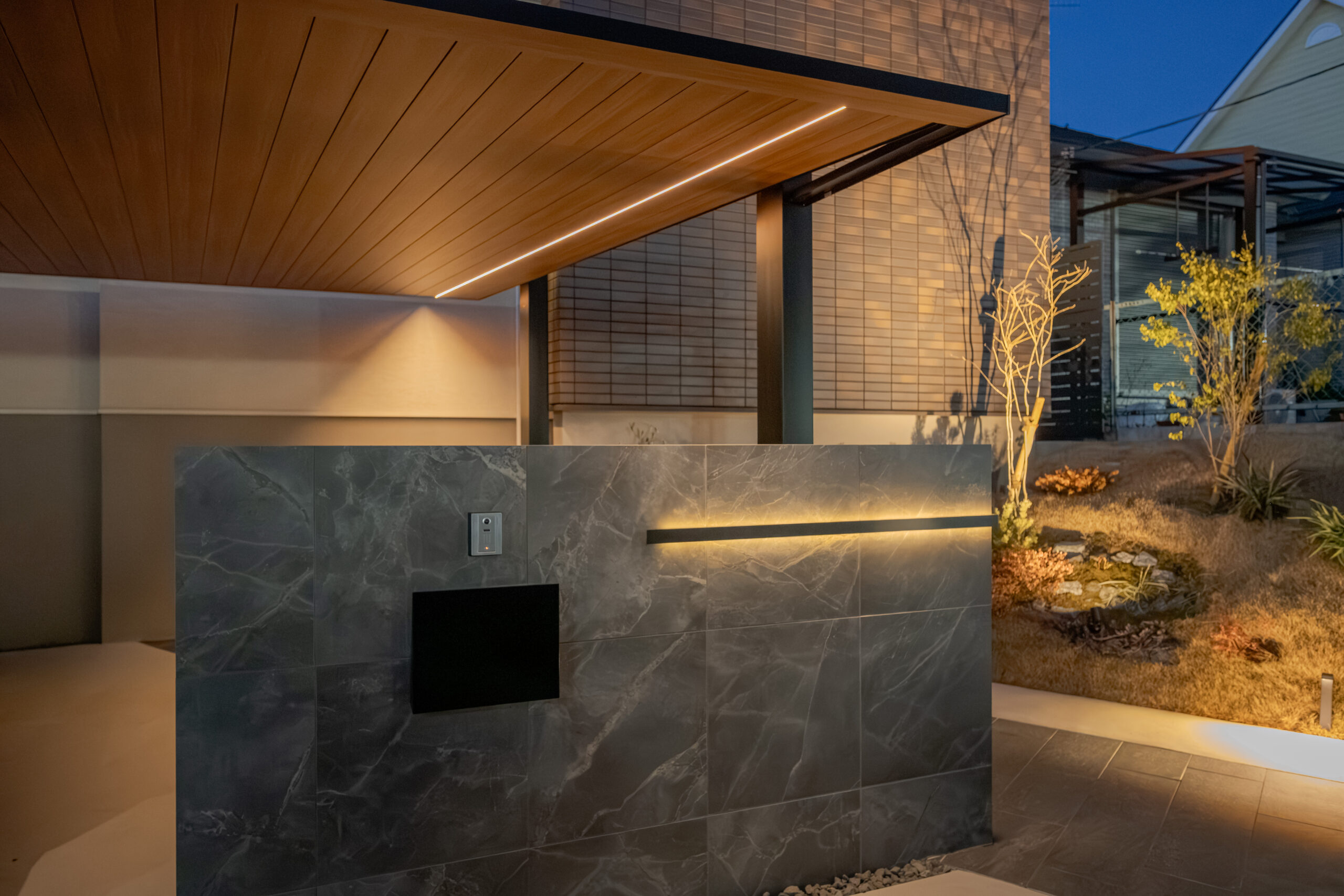 兵庫県　「帰るたびに、少し誇らしくなる家。」 三井ホームの邸宅に寄り添うモダンエクステリア