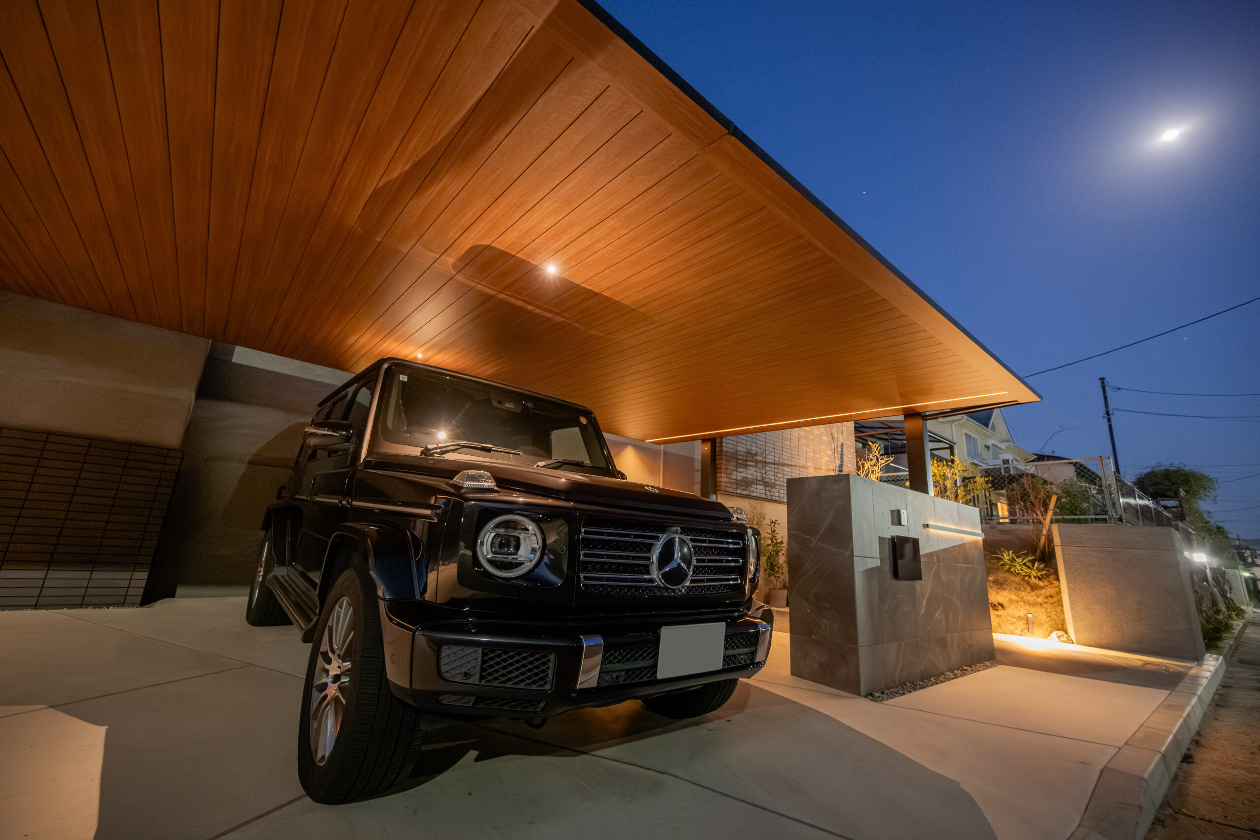 兵庫県　「帰るたびに、少し誇らしくなる家。」 三井ホームの邸宅に寄り添うモダンエクステリア