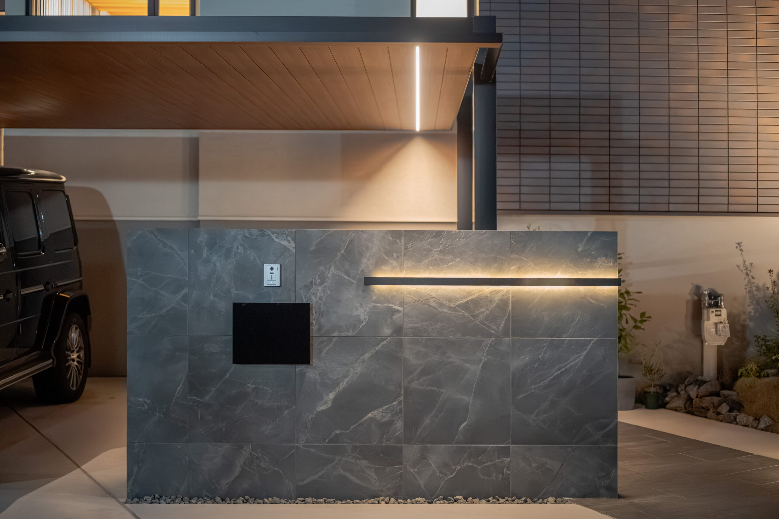 兵庫県　「帰るたびに、少し誇らしくなる家。」 三井ホームの邸宅に寄り添うモダンエクステリア