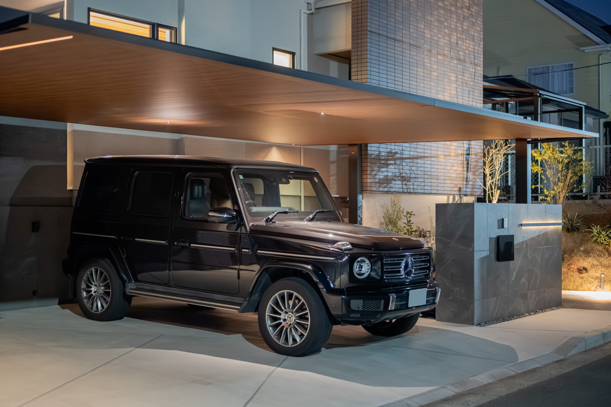 兵庫県　「帰るたびに、少し誇らしくなる家。」 三井ホームの邸宅に寄り添うモダンエクステリア