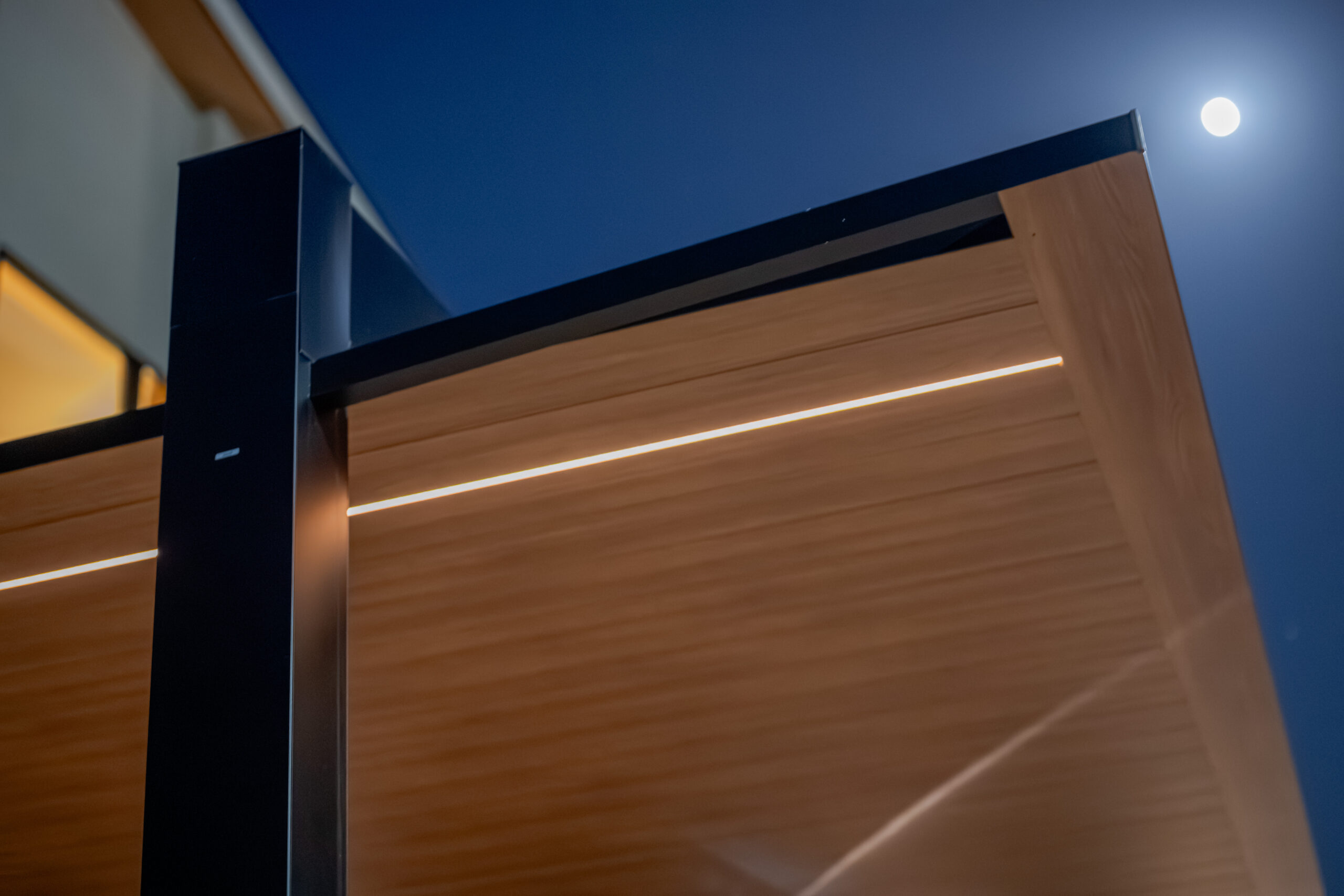 兵庫県　「帰るたびに、少し誇らしくなる家。」 三井ホームの邸宅に寄り添うモダンエクステリア