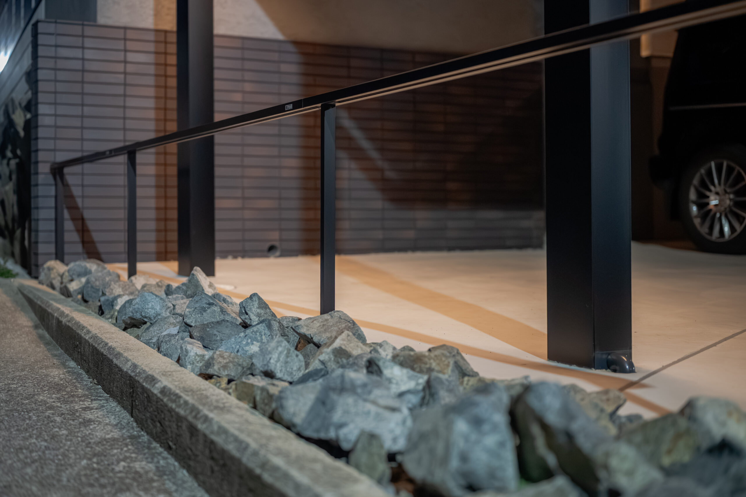 兵庫県　「帰るたびに、少し誇らしくなる家。」 三井ホームの邸宅に寄り添うモダンエクステリア