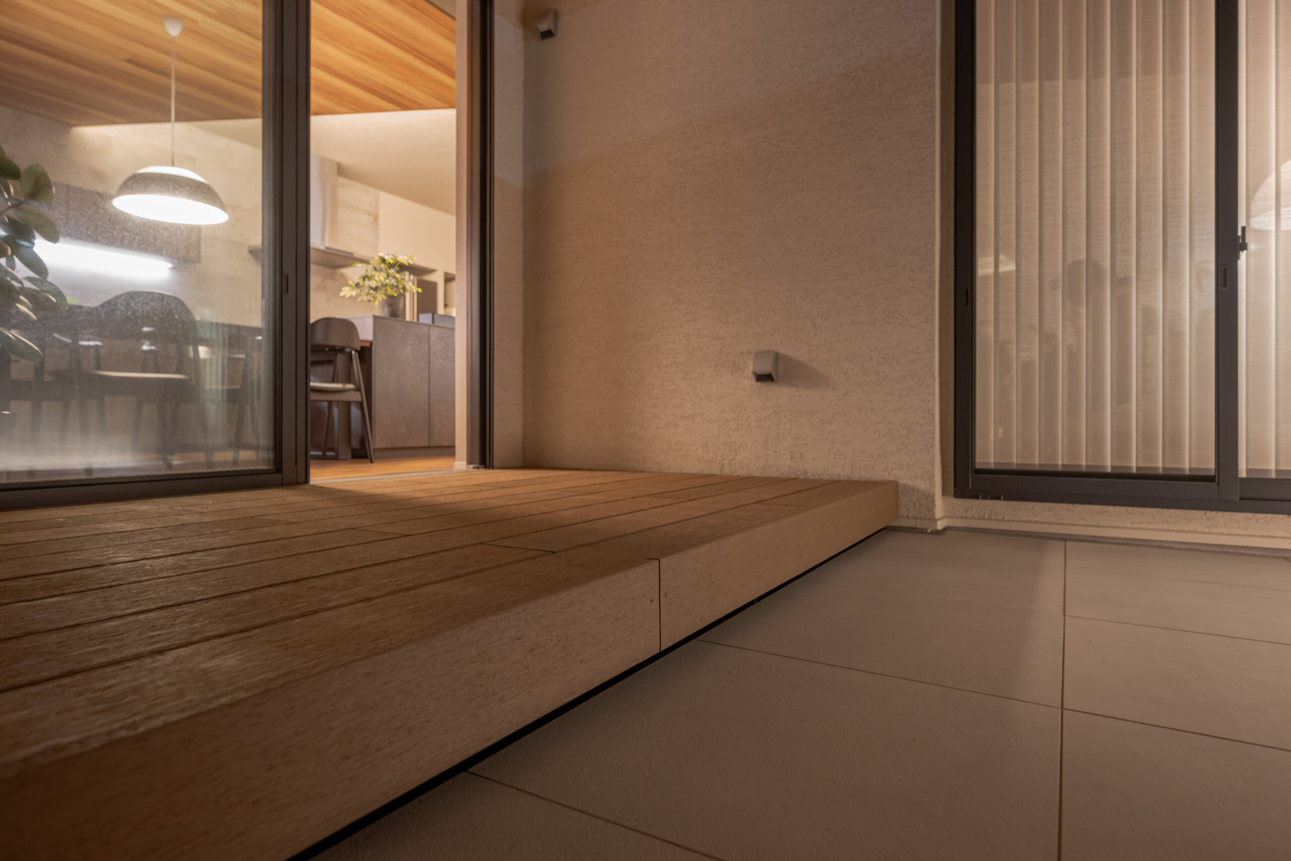 兵庫県　「帰るたびに、少し誇らしくなる家。」 三井ホームの邸宅に寄り添うモダンエクステリア