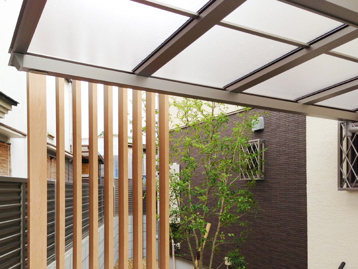 兵庫県　プライベートな空間をしっかり守りながらも、開放感も感じさせてくれるナチュラルデザイン。