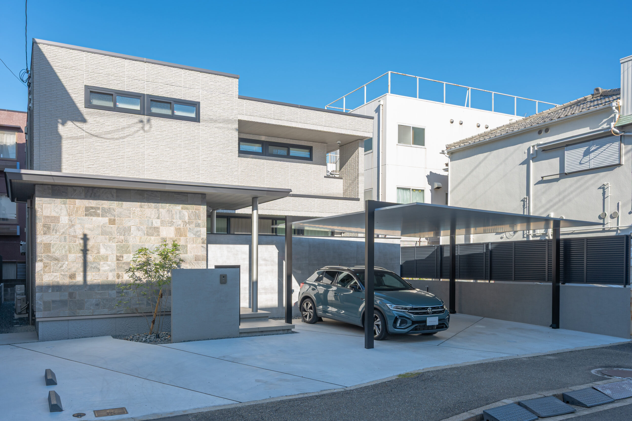 兵庫県　静穏と優美さが息づく、モダンエクステリア