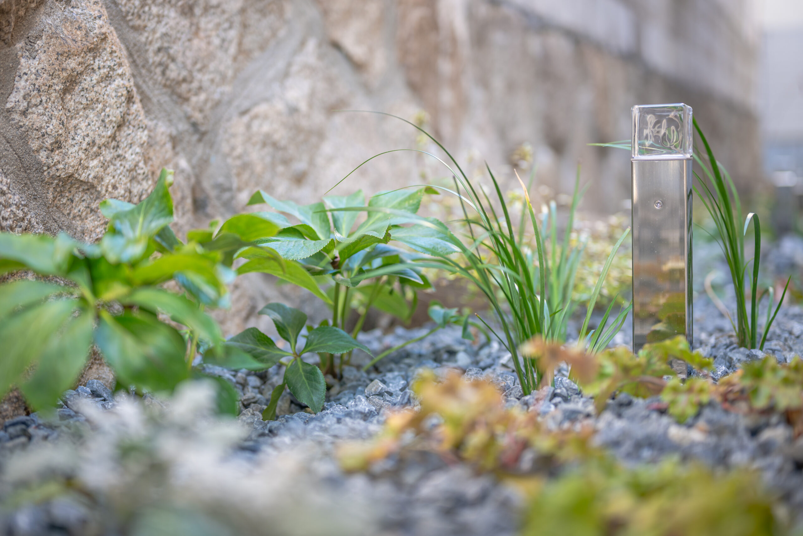 兵庫県　上質な素材と光が織りなす、クールモダンエクステリア