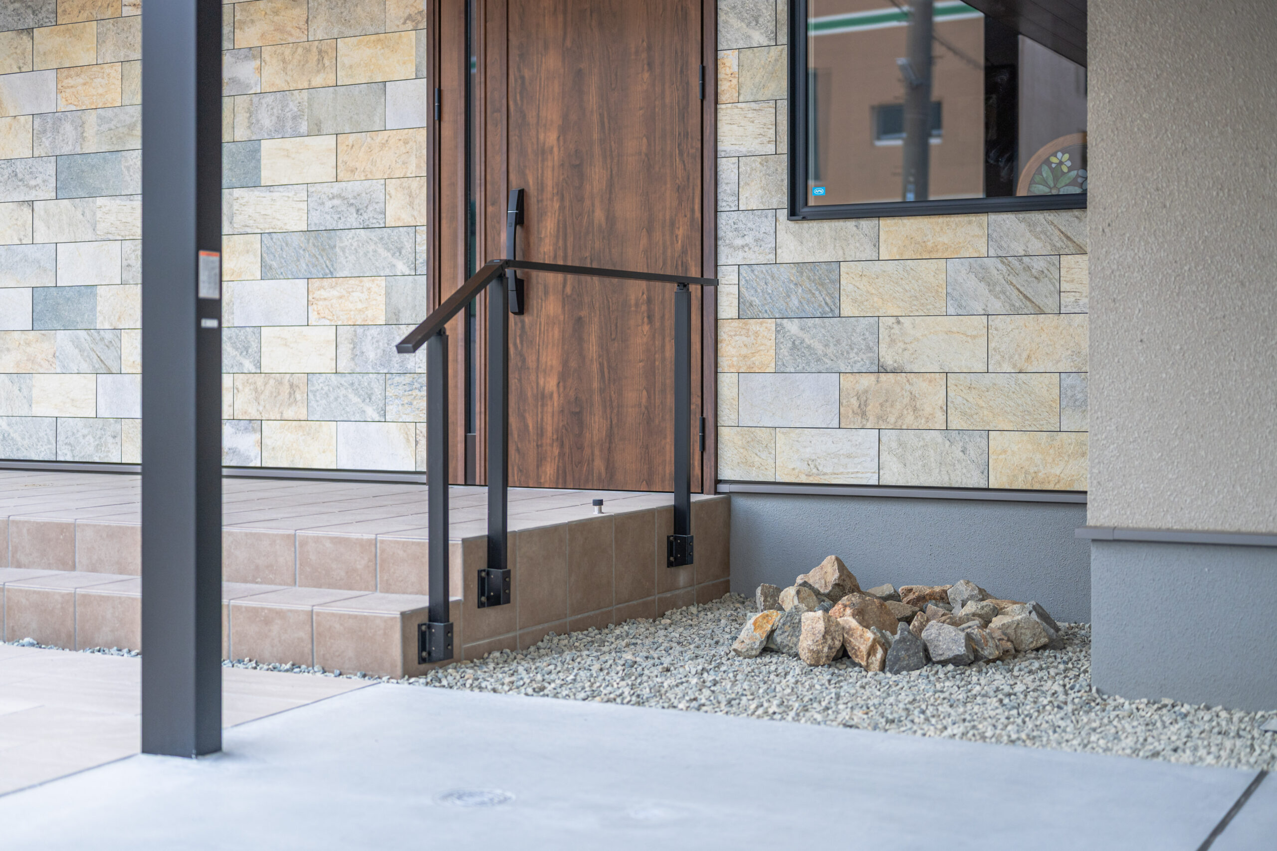 大阪府　穏やかさと端正さが調和する、平屋のためのモダンエクステリア