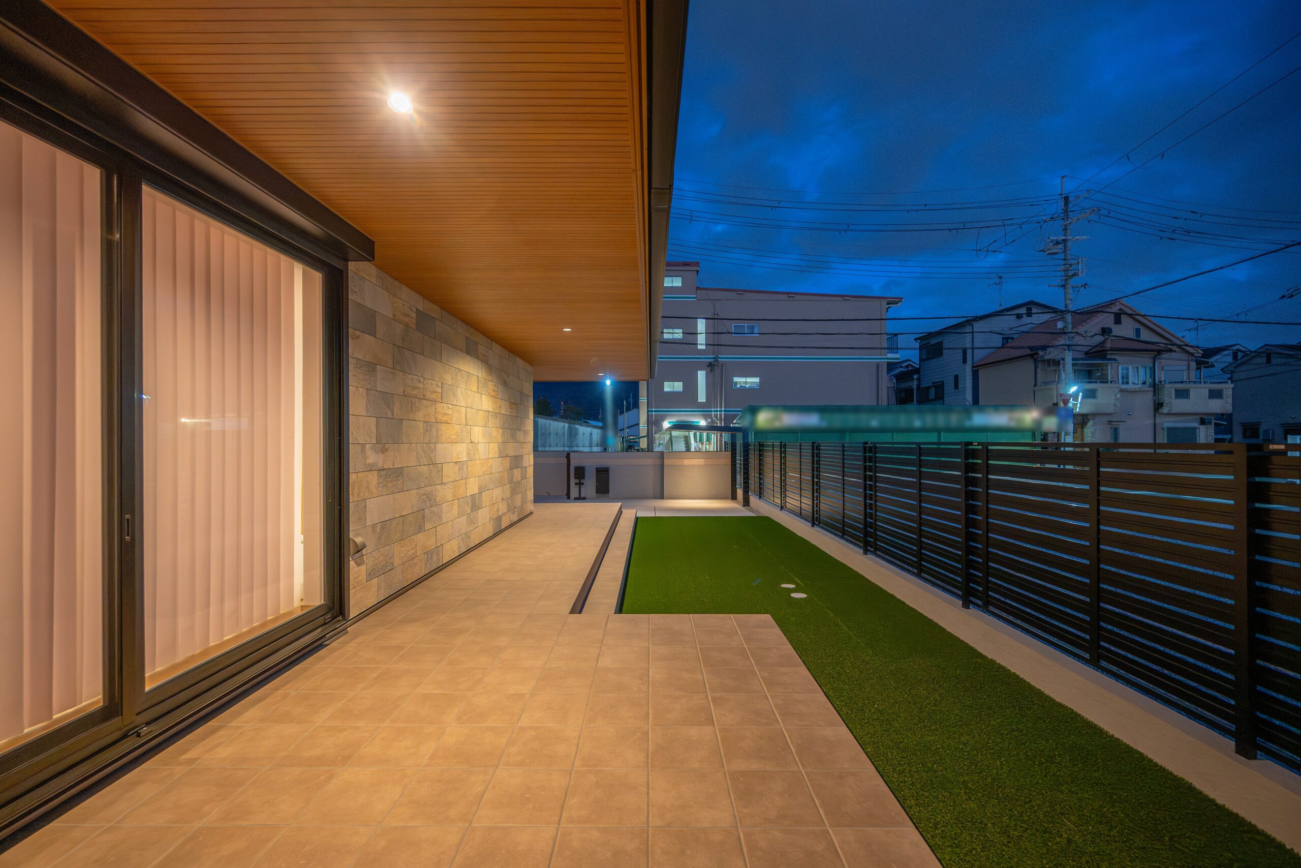 大阪府　穏やかさと端正さが調和する、平屋のためのモダンエクステリア