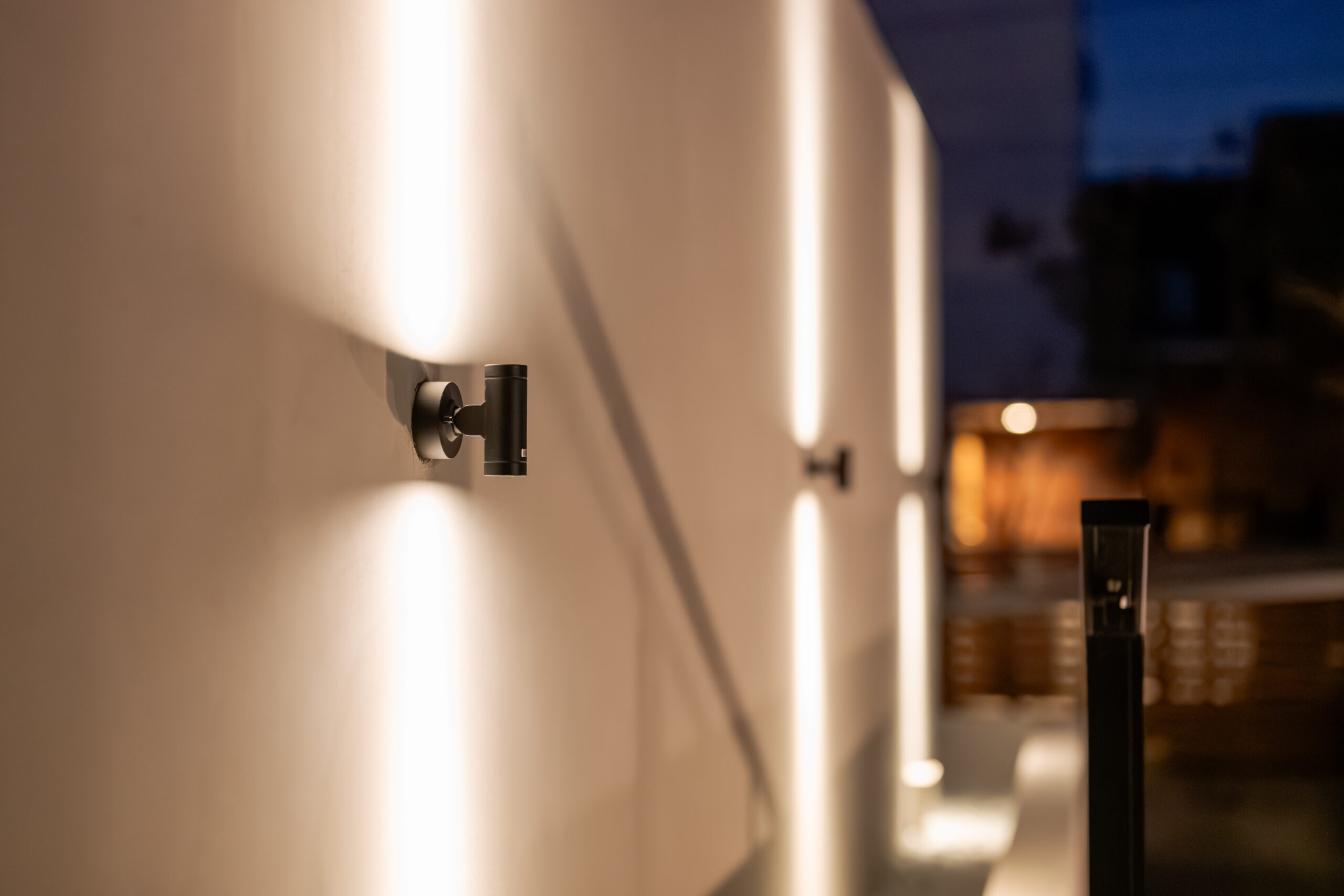 大阪府　継承と革新が織りなす邸宅美。石積みと植栽が時を繋ぐエクステリアリノベーション