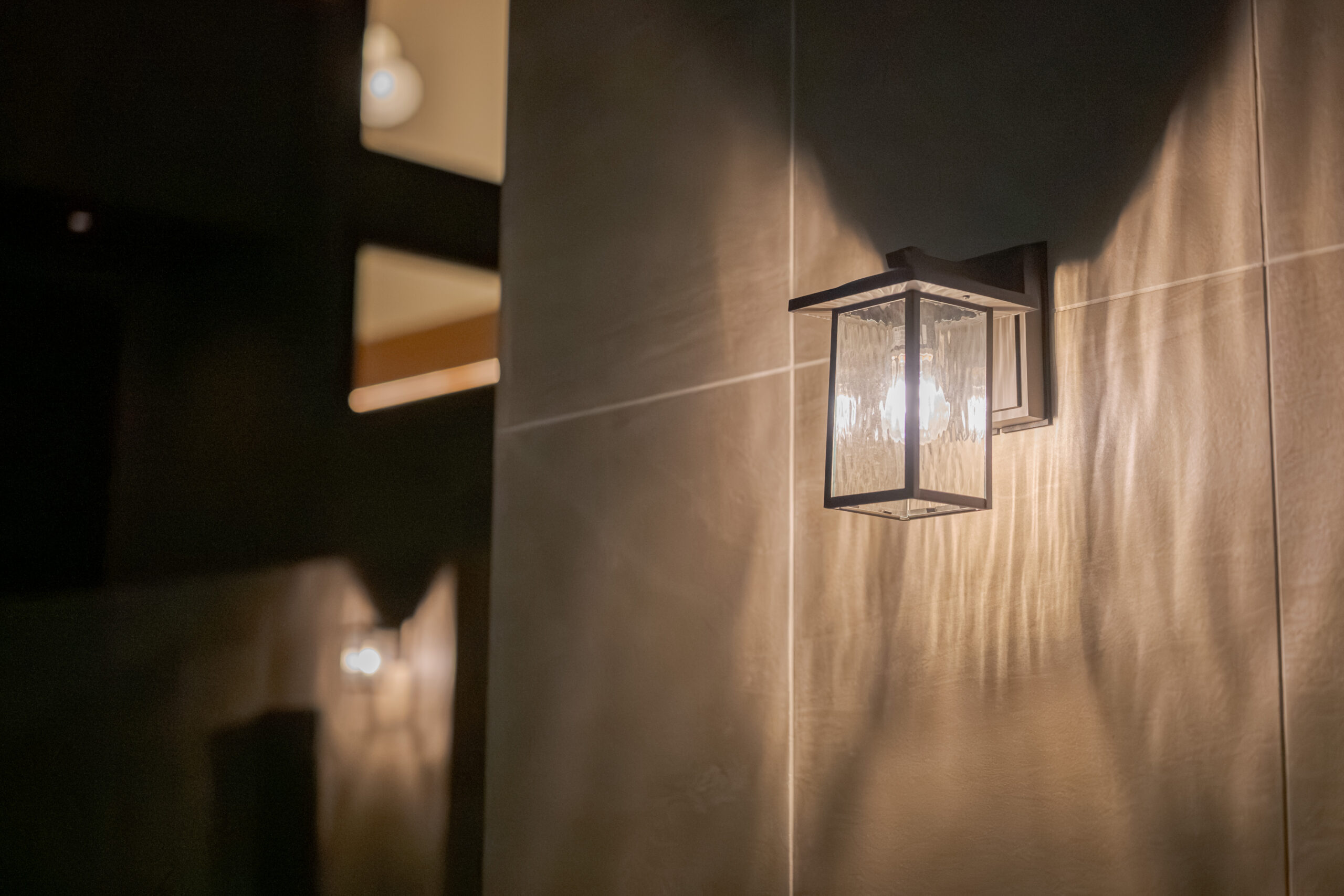 兵庫県　光をまとう、邸宅のエクステリアデザイン。—静かに品格が宿る外構美—